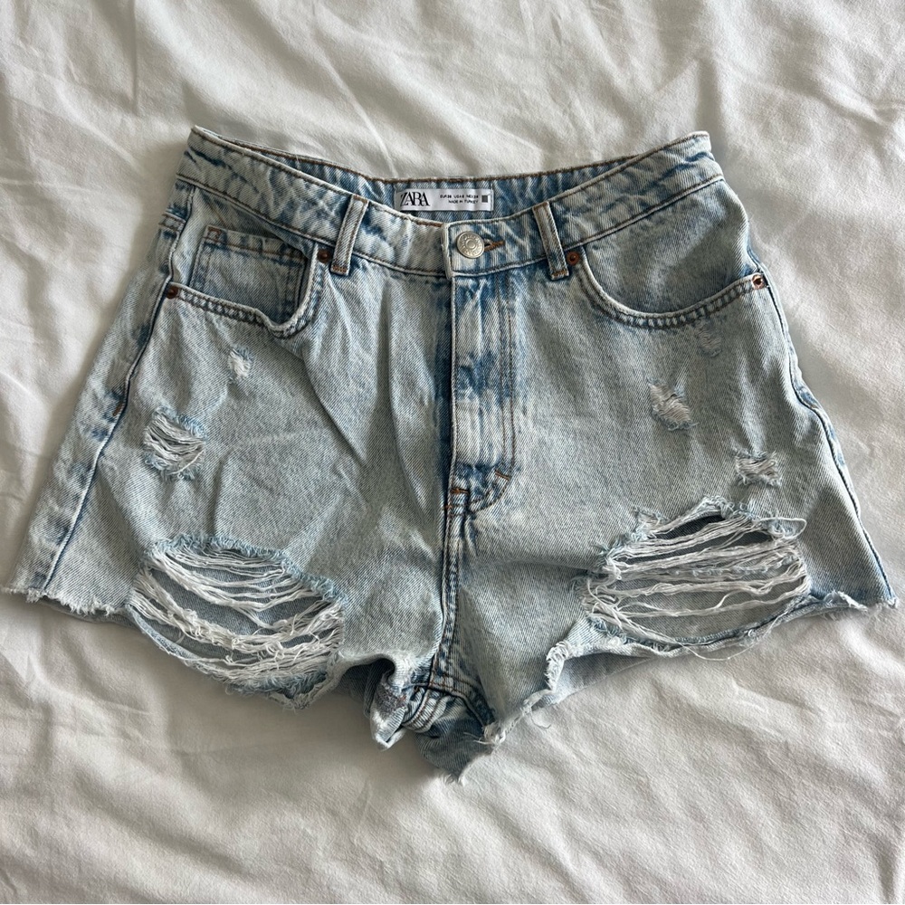 Zara Light Wash Distressed Denim Shorts